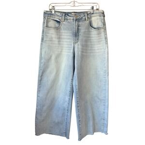 Oat New‎ York high rise wide leg cropped light wash raw edge hem jeans. Size 31